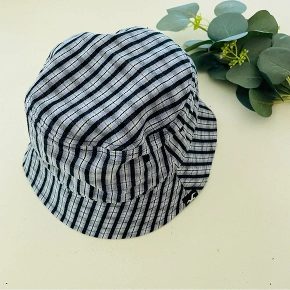 Hollister Accessories Hollister Plaid Bucket Hat Poshmark